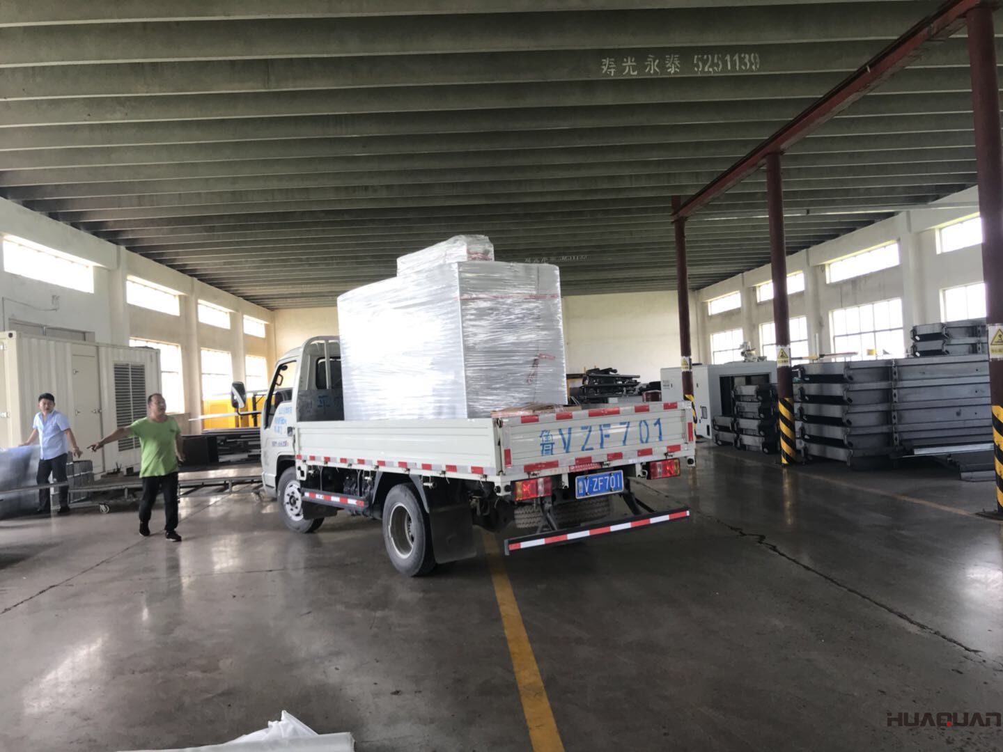 一臺100kw標配柴油發電機組于8月2日成功發往山東省